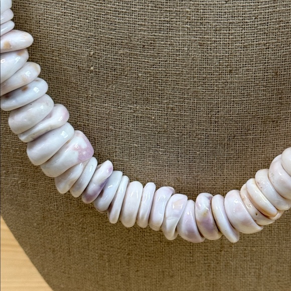 Elegant Pink Beaded Necklace snail - Picture 2 of 5